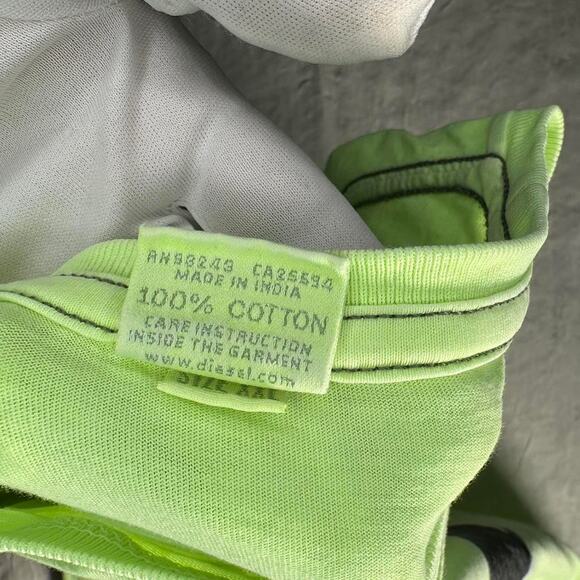 Diesel 100% Cotton Neon Tee with 4 Skulls in Hats Graphic - Size L/XL - Picture 3 of 6